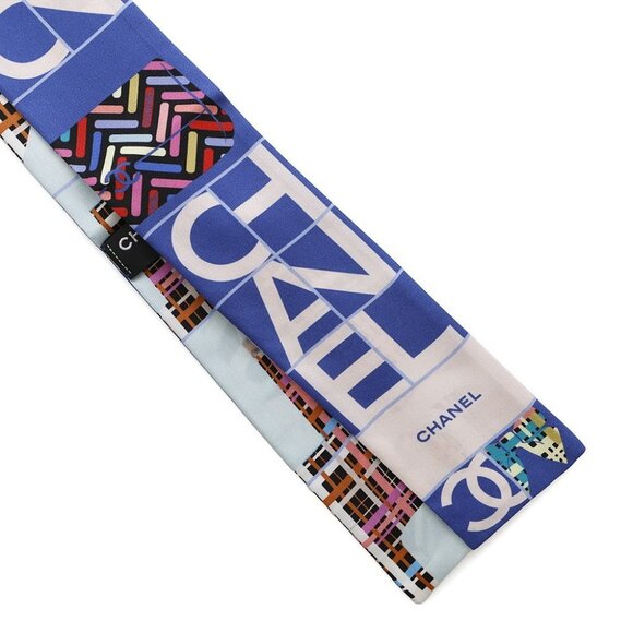 CHANEL Scarf all-over pattern Silk100% Blue/Pink/Multicolor - Picture 4 of 9